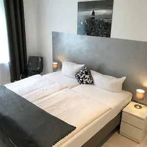 Liberty Otel Köln